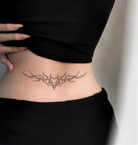 femenino tatuajes en la espalda baja|25 ideas de Tatuaje espalda baja 